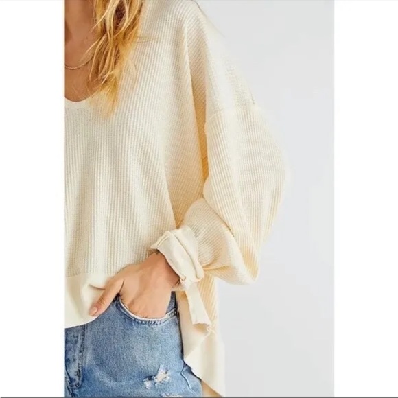 Free People Santa Clara Thermal Slouchy Long Sleeves in Cream Size Medium - Picture 3 of 3
